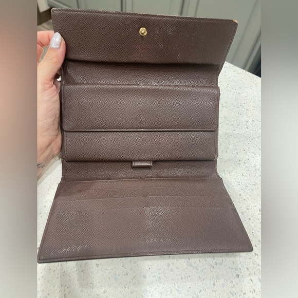 Louis Vuitton Damier Ebene Sarah Wallet - Picture 7 of 11